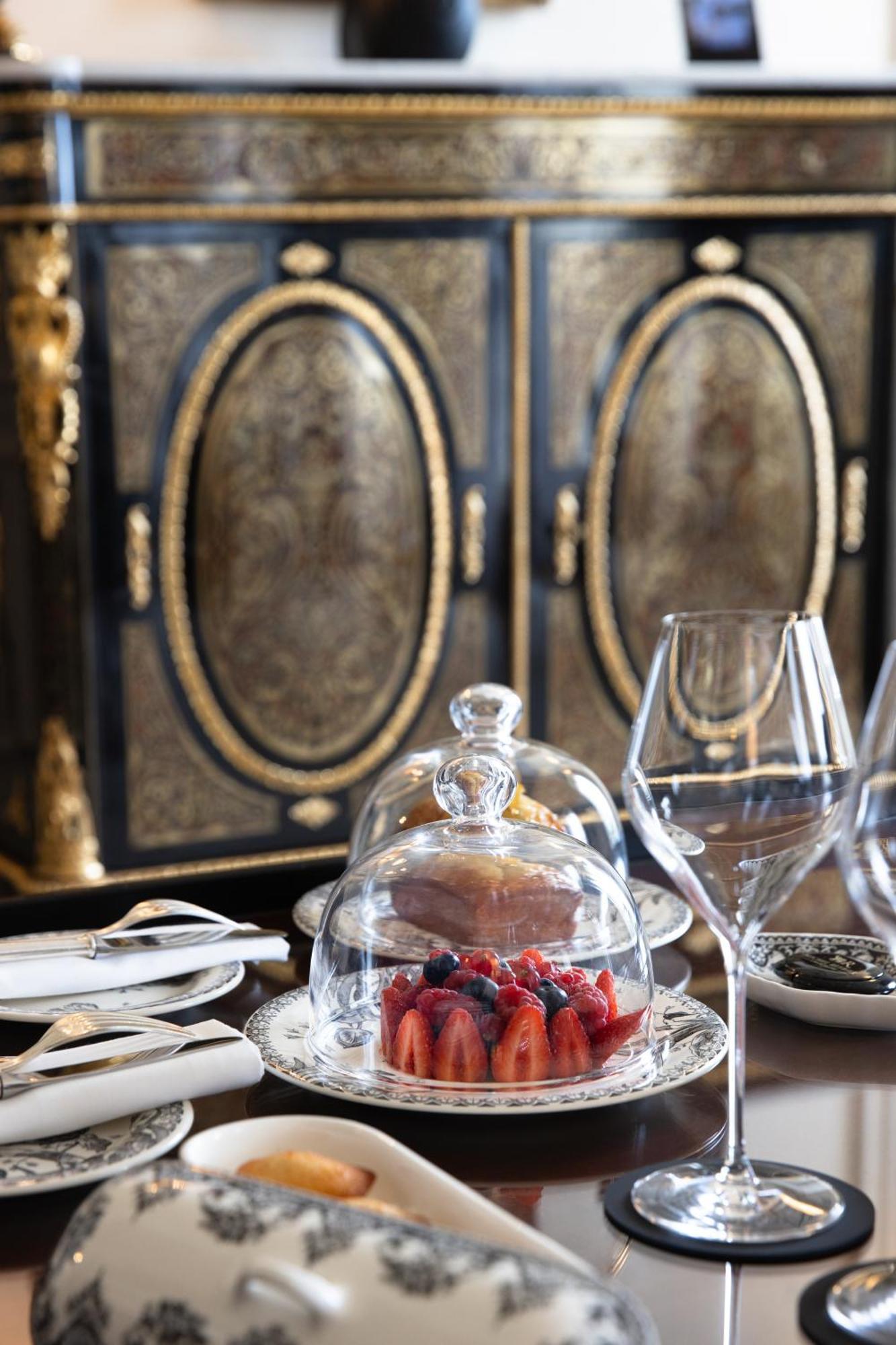 La Réserve Paris Hotel&Spa Extérieur photo